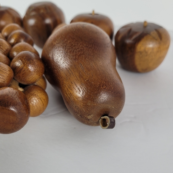 Vintage Mid-Century Wooden Fruit Set of 7 - Picture 10 of 10